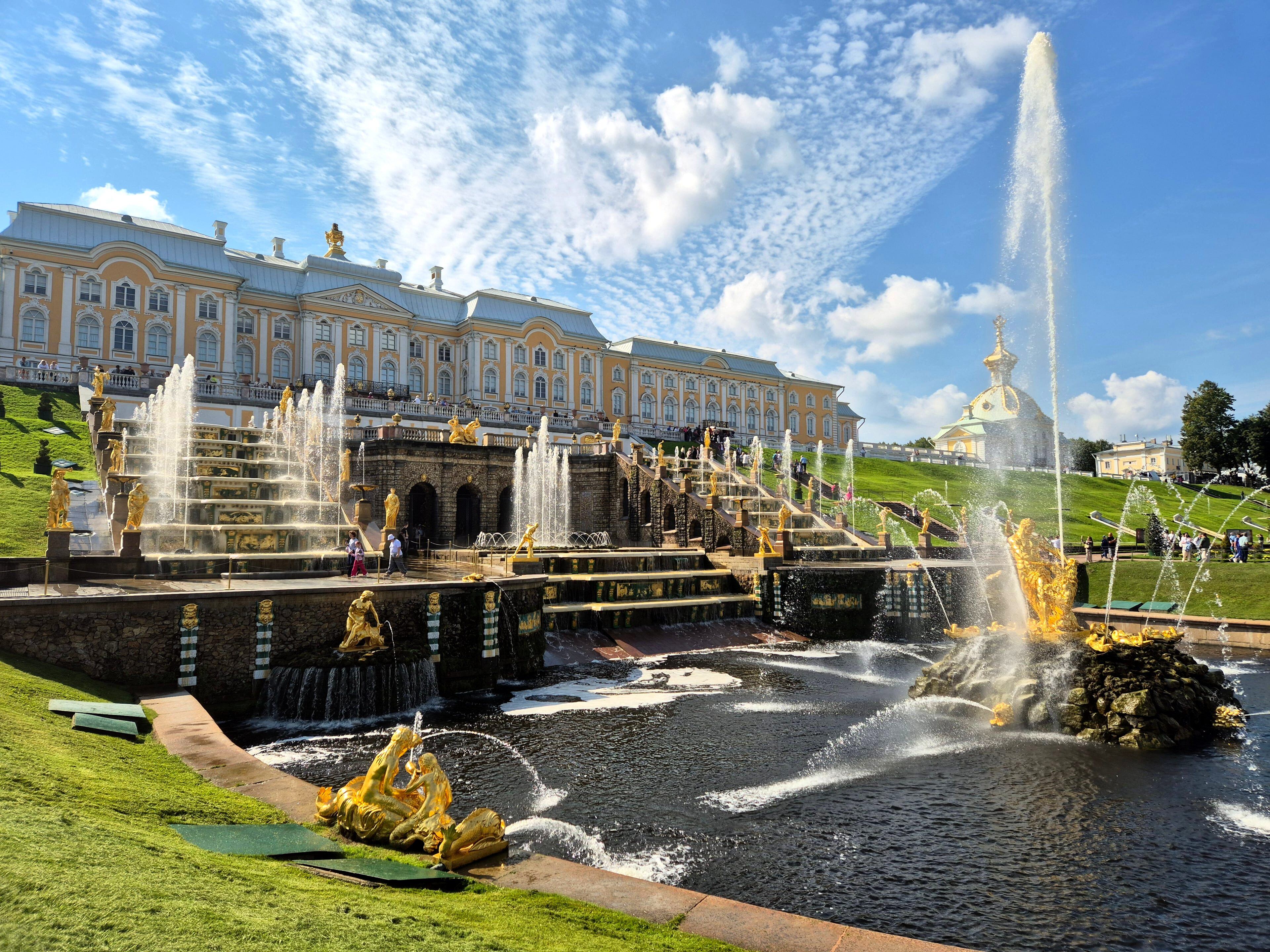 Peterhof: the Fountain Parks and the Palace